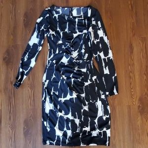 Like new black and white long sleeve